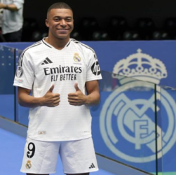 Carlo Ancelotti Janji Akan Temukan Tempat buat Kylian Mbappe di Lini Depan Real Madrid