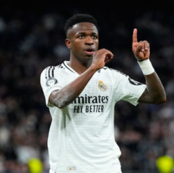 Digosipkan Bakal Pindah ke Arab Saudi, Vinicius Junior: Masa Depan Saya ada di Real Madrid!