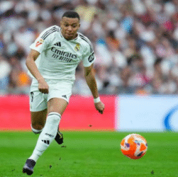 Kylian Mbappe Sabet Sepatu Emas Eropa 2024/2025, Cetak Sejarah Bersama Real Madrid