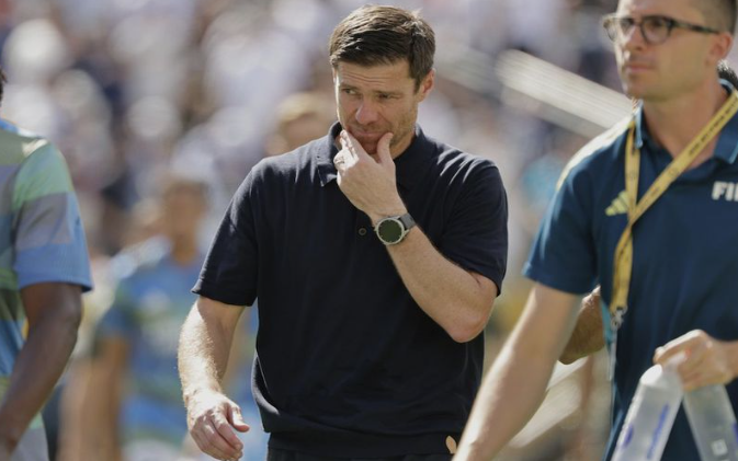 Dua Keputusan Krusial Xabi Alonso: Siapa Partner Mbappe-Vinicius dan Starter di Bek Kanan?
