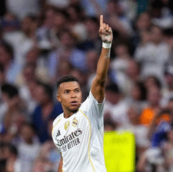 Rekap Hasil Liga Champions Tadi Malam: Drama di Lisbon dan Turin hingga Real Madrid yang Menang dengan 10 Pemain